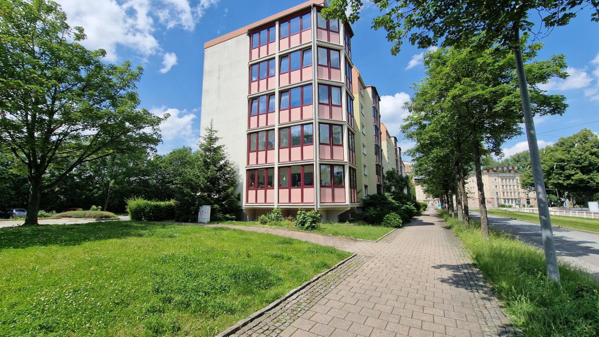 Citycenter Apartment - Bigtv-Ps4-Netflix-Parking Chemnitz Eksteriør billede